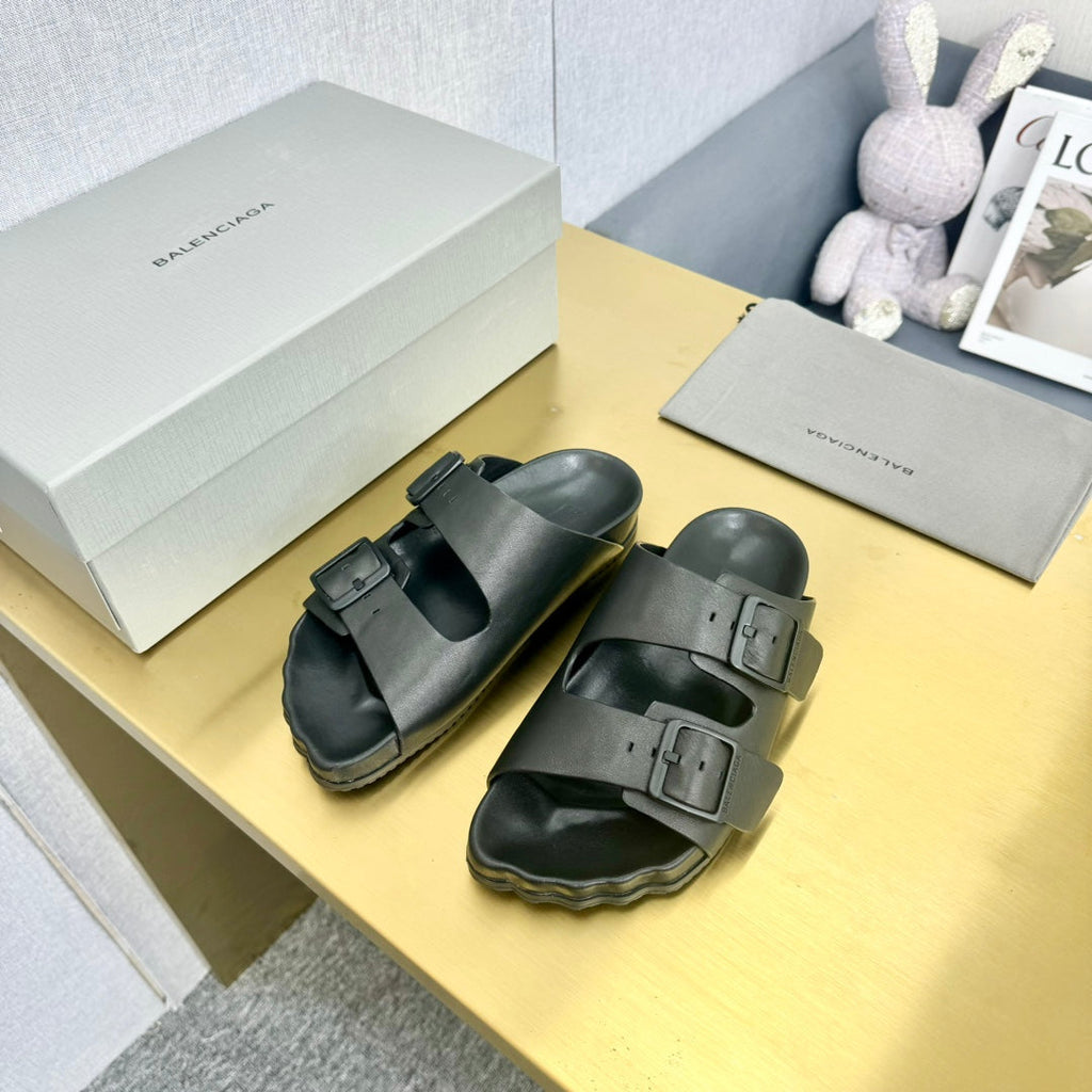 BIRKENSTOCK SLIPPERS IN BLACK CALFSKIN