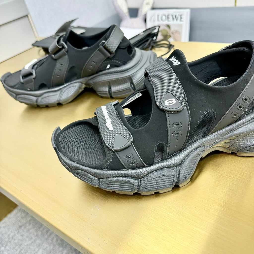 3XL SPORTY SANDALS IN BLACK POLYURETHANE, POLYESTER AND TPU