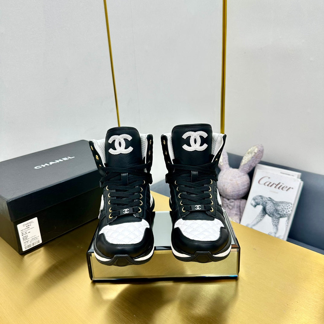 ATHLETIC SHOES IN BLACK CALFSKIN