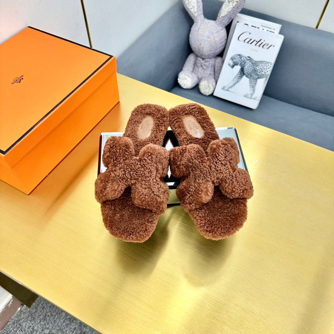 0RAN SHEARLING SANDALS UMBER BROWN
