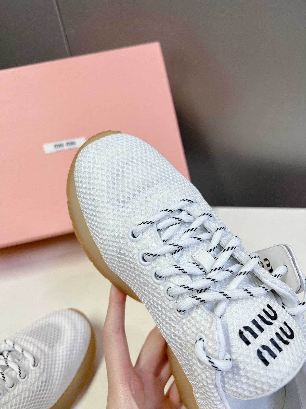 BASIC SNEAKERS IN WHITE MESH