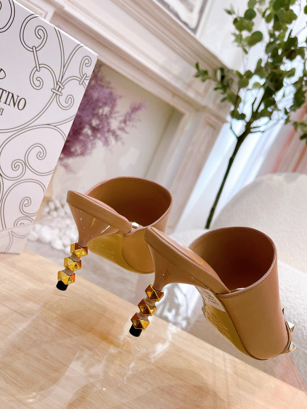 ROCKSTUD TOWER-HEEL MULES IN BRONZE BROWN CALFSKIN 7 CM