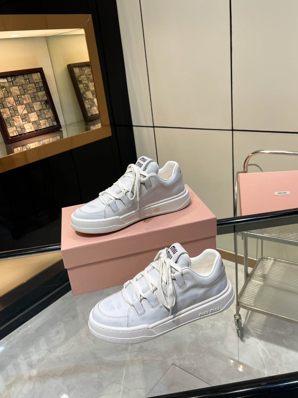 SKATEBOARD SNEAKERS IN OFF WHITE BLEACHED CALFSKIN